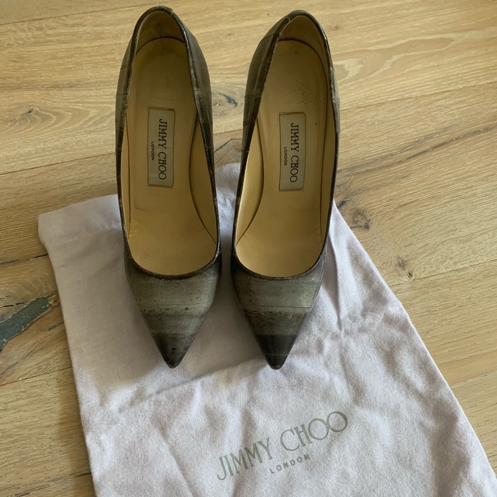 ✨AUTHENTIC✨ Jimmy Choo eel skin pumps